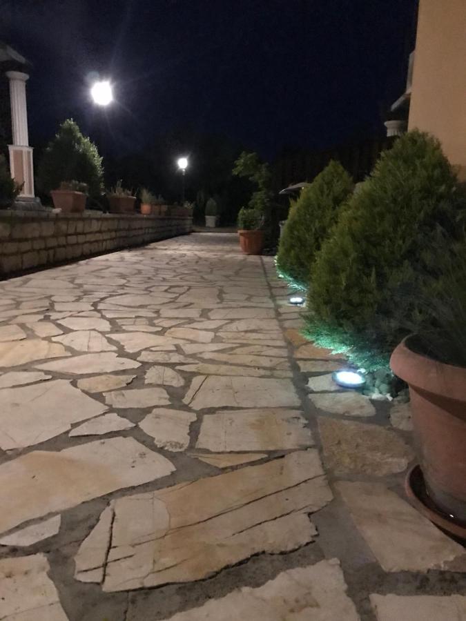 L'Eremo Luxury Apartments Roda  Dış mekan fotoğraf